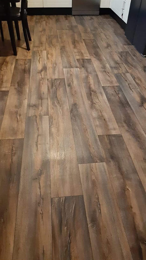 Instalace PVC Toptex Cracked Oak 623D v kuchyni